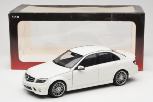 Mercedes AMG C63 W204 Alb AUTOart 1:18 72674-R1 Metal - imaginea 8 din 8