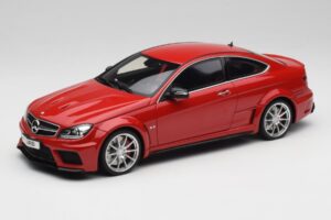 Mercedes AMG C63 W204 Roșu 2nd Choice GT Spirit 1:18 GT065-D1 Rășină