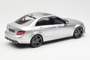 Mercedes C63 AMG W204 Argintiu GT Spirit 1:18 GT462 Rășină - imaginea 2 din 6