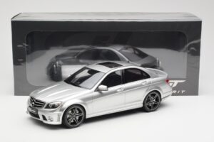 Mercedes C63 AMG W204 Argintiu GT Spirit 1:18 GT462 Rășină - imaginea 6 din 6