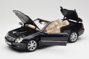 Mercedes CLK 500 W209 Cabriolet Albastru Închis Metalizat Kyosho 1:18 B66962174 Metal - imaginea 2 din 9