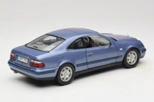 Mercedes CLK C208 Violet Anson 1:18 30330 Metal - imaginea 3 din 8