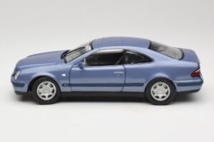 Mercedes CLK C208 Violet Anson 1:18 30330 Metal - imaginea 4 din 8