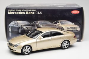 Mercedes CLS C219 Bej Deschis Auriu Kyosho 1:18 08401LBE Metal - imaginea 8 din 8