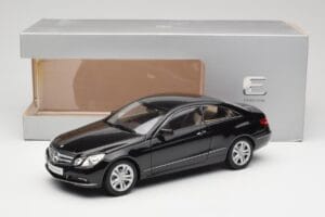 Mercedes E-Class Coupe C207 Obsidian Black Metallic Norev 1:18 B66962418 Metal - imaginea 8 din 8