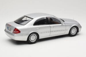 Mercedes E-Class W211 Argintiu Kyosho 1:18 B66962146 Metal - imaginea 3 din 8