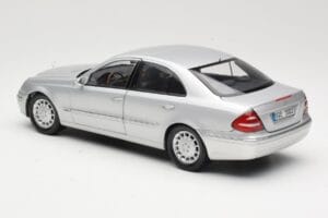 Mercedes E-Class W211 Argintiu Kyosho 1:18 B66962146 Metal - imaginea 7 din 8