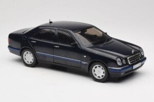 Mercedes E-Class W210 E320 Negru Sun Star 1:18 1151 Metal - imaginea 6 din 8