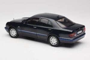 Mercedes E-Class W210 E320 Negru Sun Star 1:18 1151 Metal - imaginea 7 din 8