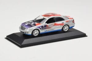 Mercedes E-Class W211 #11 Bluetec Paris-Beijing 2006 Minichamps 1:43 B66962267-R Metal - imaginea 2 din 4