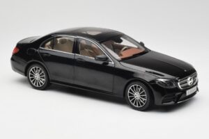 Mercedes E-Class W213 Obsidian Negru iScale 1:18 B66960380 Metal - imaginea 6 din 8