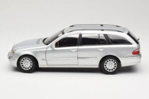 Mercedes E320 T-Modell S210 Elegance Argintiu Kyosho 1:18 B66962166 Metal - imaginea 4 din 8
