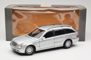 Mercedes E320 T-Modell S210 Elegance Argintiu Kyosho 1:18 B66962166 Metal - imaginea 8 din 8