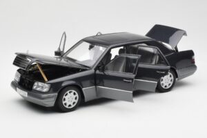 Mercedes E320 W124 Nautik Albastru Metalic Dealer Edition AUTOart 1:18 B66040508 Metal - imaginea 2 din 8