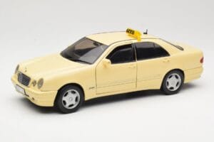 Mercedes E320 W210 Taxi Sun Star 1:18 1160 Metal
