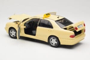 Mercedes E320 W210 Taxi Sun Star 1:18 1160 Metal - imaginea 5 din 8