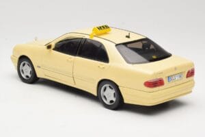 Mercedes E320 W210 Taxi Sun Star 1:18 1160 Metal - imaginea 7 din 8
