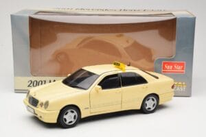 Mercedes E320 W210 Taxi Sun Star 1:18 1160 Metal - imaginea 8 din 8