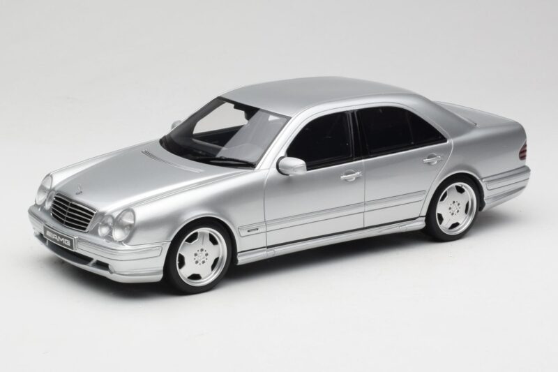 Mercedes E55 AMG W210 Brilliant Silver Otto 1:18 OT459 Rășină