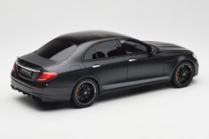 Mercedes AMG E63 S W213 Edition 1 Night Negru GT Spirit 1:18 B66963111 Rășină - imaginea 2 din 6