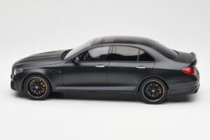 Mercedes AMG E63 S W213 Edition 1 Night Negru GT Spirit 1:18 B66963111 Rășină - imaginea 3 din 6