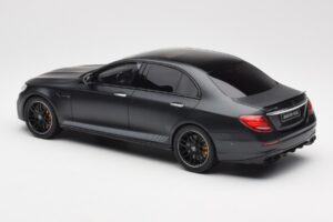 Mercedes AMG E63 S W213 Edition 1 Night Negru GT Spirit 1:18 B66963111 Rășină - imaginea 5 din 6