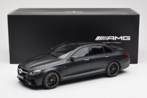 Mercedes AMG E63 S W213 Edition 1 Night Negru GT Spirit 1:18 B66963111 Rășină - imaginea 6 din 6