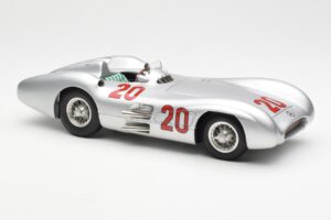 Mercedes W196 Streamliner #20 K. Kling French GP 1954 CMC 1:18 M-128B Metal - imaginea 4 din 6