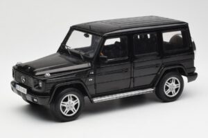 Mercedes G 500 W463 Negru Dealer Edition AUTOart 1:18 B66962143 Metal