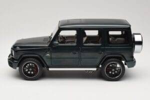 Mercedes G 63 AMG W463 Green Metallic Minichamps 1:18 110037066 Metal - imaginea 4 din 8