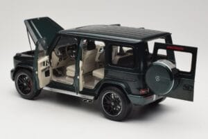 Mercedes G 63 AMG W463 Green Metallic Minichamps 1:18 110037066 Metal - imaginea 5 din 8