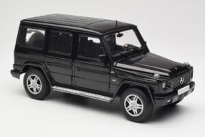 Mercedes G-Class G 500 W463 Smaragd Black Metallic AUTOart 1:18 76101 Metal - imaginea 6 din 8