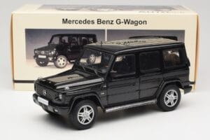 Mercedes G-Class G 500 W463 Smaragd Black Metallic AUTOart 1:18 76101 Metal - imaginea 8 din 8