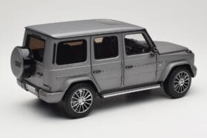 Mercedes G-Class G500 W463A Designo Platinum Magno Minichamps 1:18 B66960811 Metal - imaginea 3 din 8