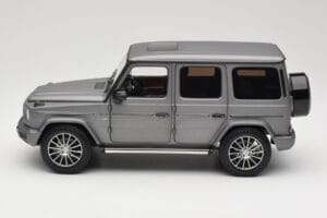 Mercedes G-Class G500 W463A Designo Platinum Magno Minichamps 1:18 B66960811 Metal - imaginea 4 din 8