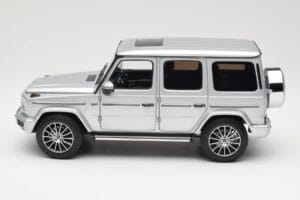 Mercedes G-Class G 500 W463A Iridium Silver Metallic Minichamps 1:18 113037112 Metal - imaginea 4 din 8