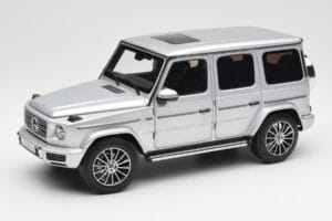 Mercedes G-Class G 500 W463A Iridium Silver Metallic Minichamps 1:18 113037112 Metal