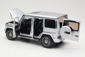 Mercedes G-Class G 500 W463A Iridium Silver Metallic Minichamps 1:18 113037112 Metal - imaginea 5 din 8