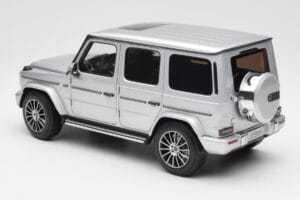 Mercedes G-Class G 500 W463A Iridium Silver Metallic Minichamps 1:18 113037112 Metal - imaginea 7 din 8