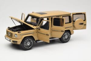 Mercedes G-Class G 500 W463A Solarbeam Yellow Metallic Minichamps 1:18 113037108 Metal - imaginea 2 din 8