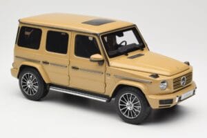 Mercedes G-Class G 500 W463A Solarbeam Yellow Metallic Minichamps 1:18 113037108 Metal - imaginea 6 din 8