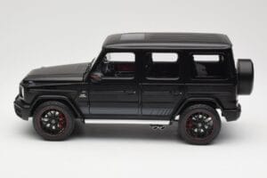 Mercedes G-Class G63 AMG W463A Matt Black Minichamps 1:18 110037064 Metal - imaginea 4 din 8