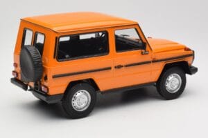 Mercedes G-Class W460 SWB Portocaliu Minichamps 1:18 155038000 Metal - imaginea 2 din 6