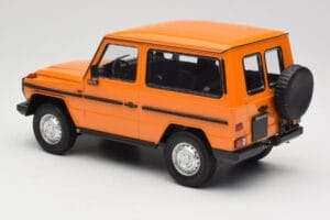 Mercedes G-Class W460 SWB Portocaliu Minichamps 1:18 155038000 Metal - imaginea 5 din 6