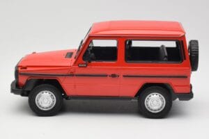 Mercedes G-Class W460 SWB Roșu Minichamps 1:18 155038002 Metal - imaginea 3 din 6
