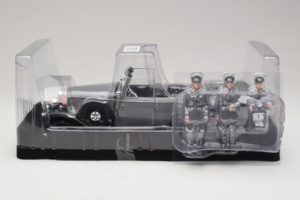 Mercedes G4 6-Wheels Negru With Figures Signature Models 1:18 38202 Metal