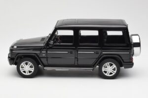 Mercedes G500 W463 Negru AUTOart 1:18 76216 Metal - imaginea 4 din 8