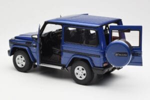 Mercedes G500 W463 SWB Albastru AUTOart 1:18 76114 Metal - imaginea 5 din 8