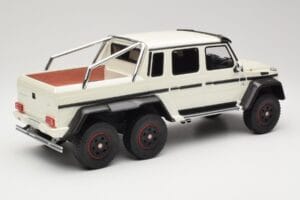 Mercedes AMG G63 6x6 W463 Alb GT Spirit 1:18 GT100 Rășină - imaginea 2 din 6