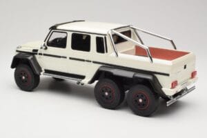Mercedes AMG G63 6x6 W463 Alb GT Spirit 1:18 GT100 Rășină - imaginea 5 din 6
